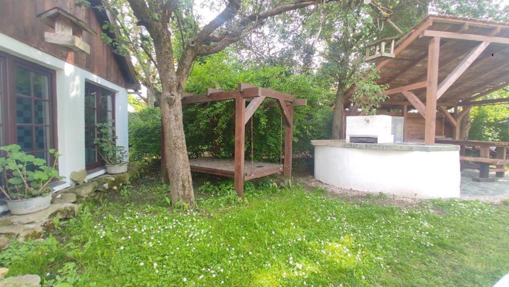 Ubytovani Pod Jilmem Zar Exteriör bild